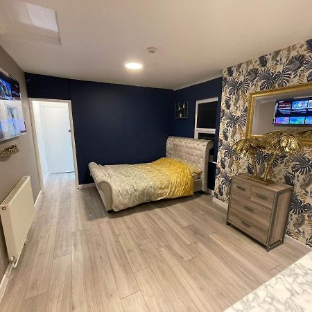 Selection Of Stylish Apartments Within Walking Distance Of Cardiff City Centre 外观 照片